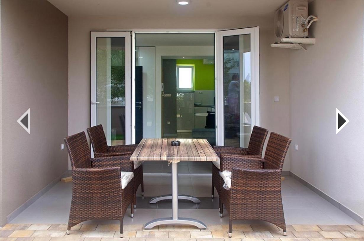 Daska Apartmani Njivice Exterior foto